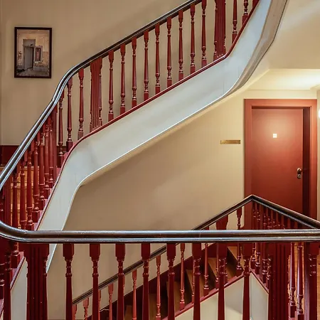 Alves Da Veiga Apartmán 3*