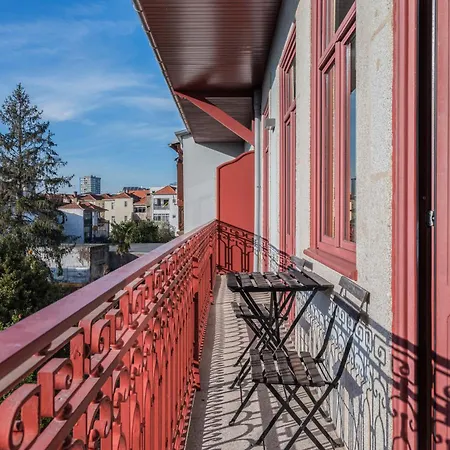 Alves Da Veiga Apartment 3*
