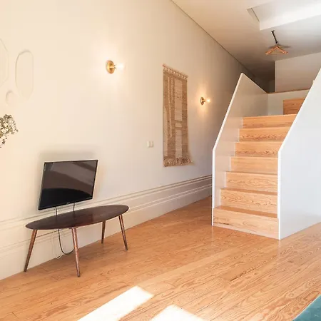 Apartment Alves Da Veiga 3*